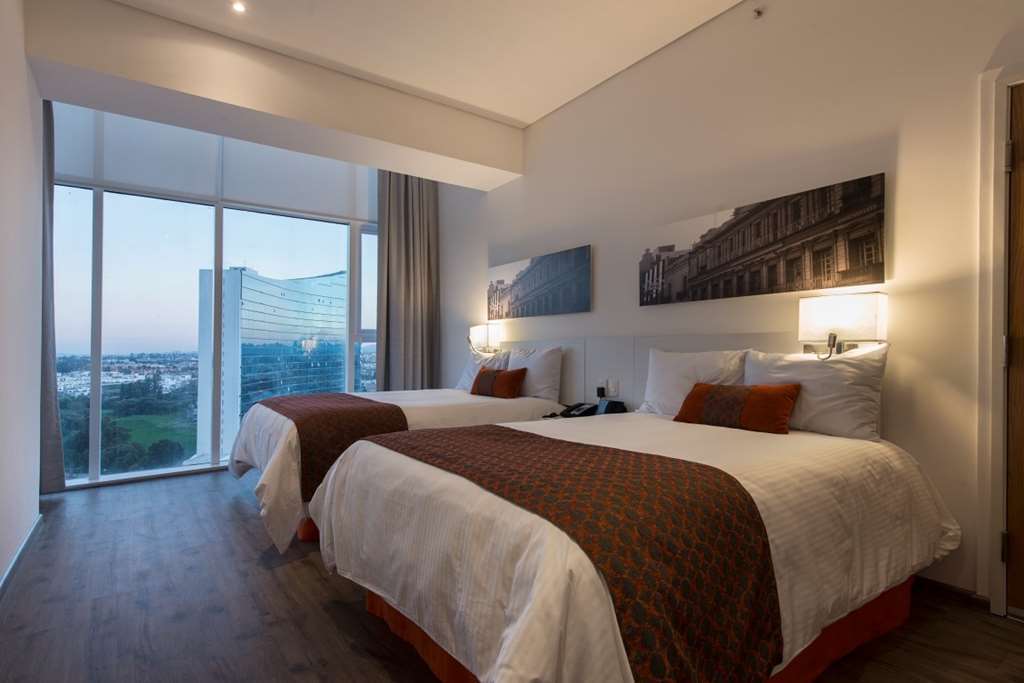Camino Real Puebla Hotel & Suites 客房 照片